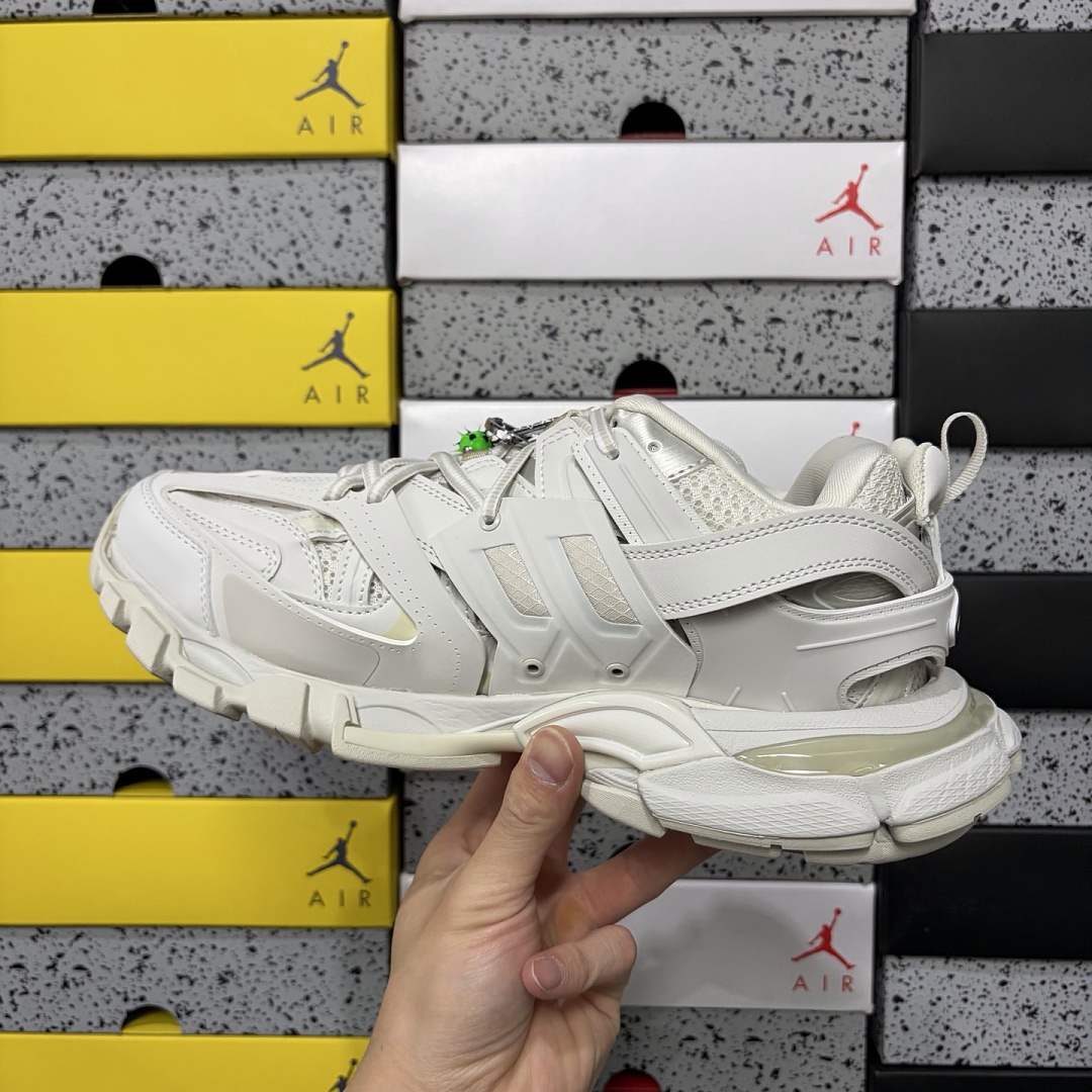 Balenciaga Track - Image 12