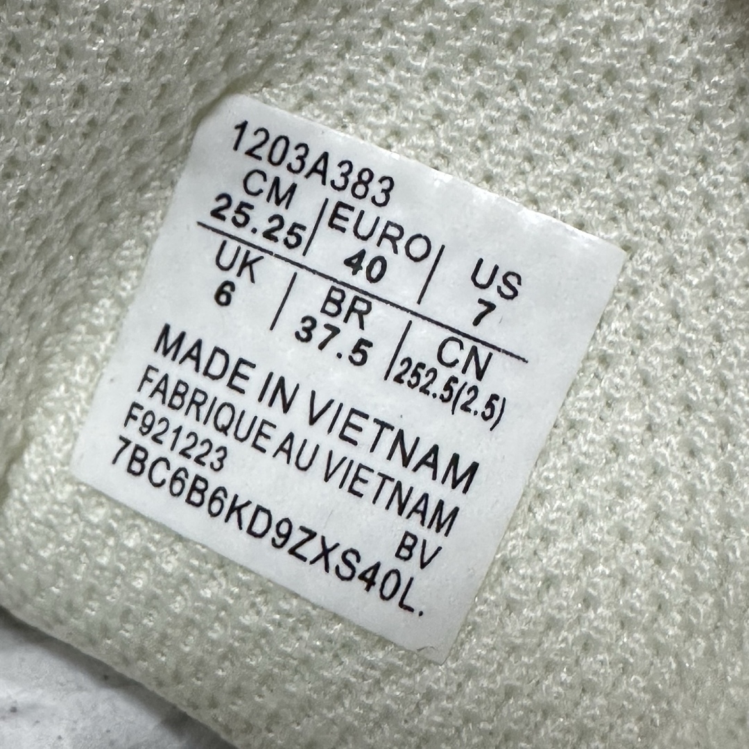 ASICS Gel-NYC Cream 1203A383-103 - Image 2