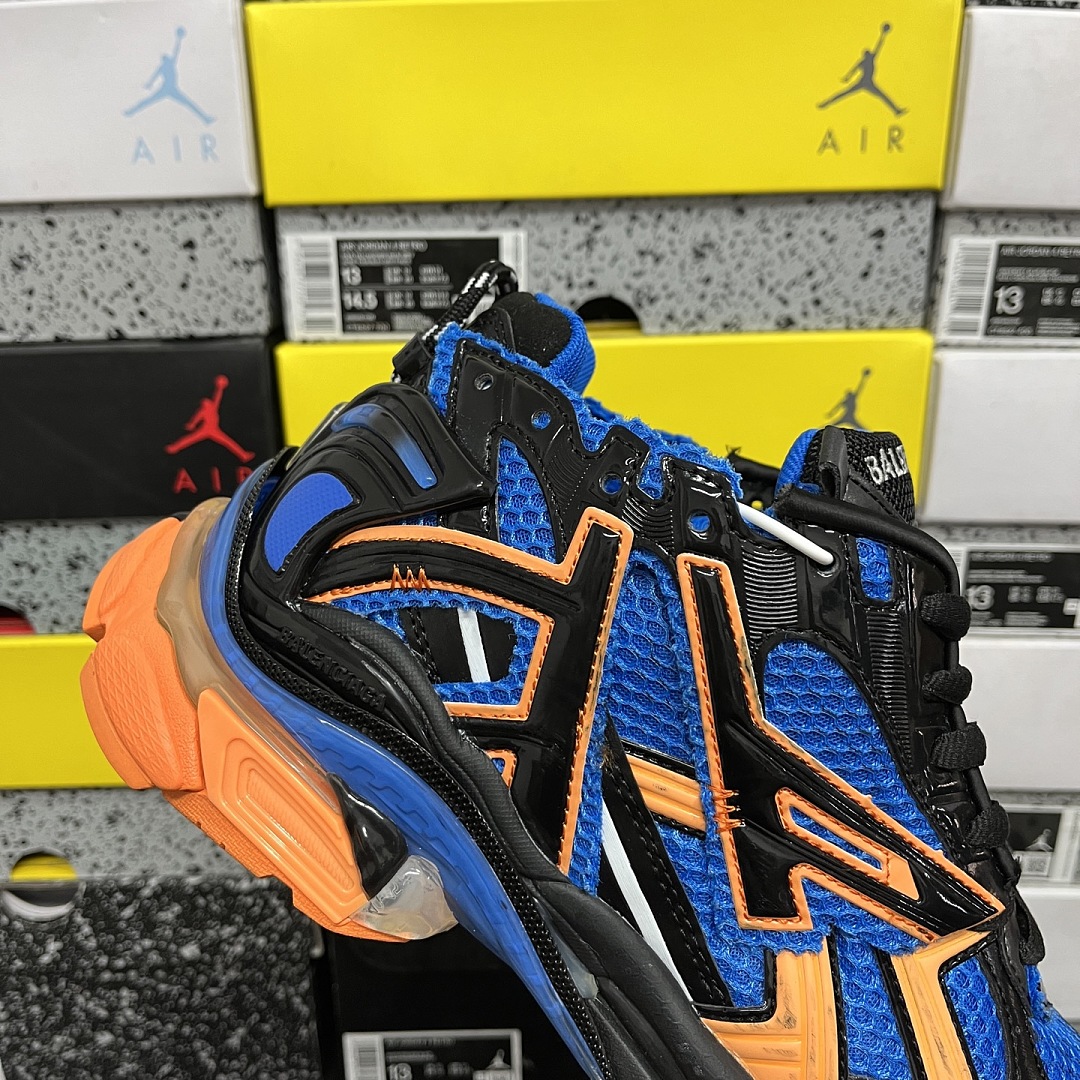Balenciaga BLCG Runner 7.0 - Image 5