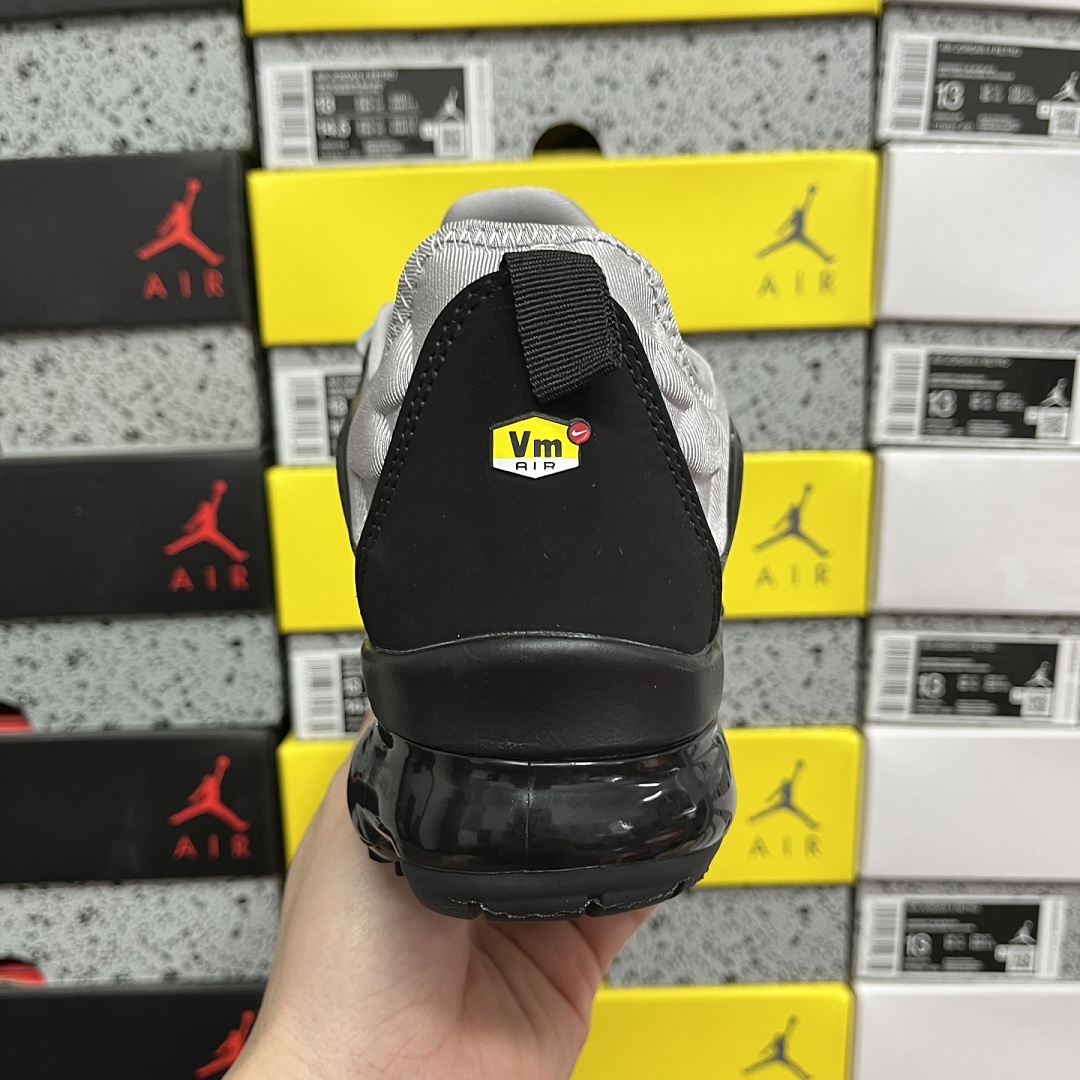 Nike Air Vapormax Plus Cool (Grey Black) - Image 3