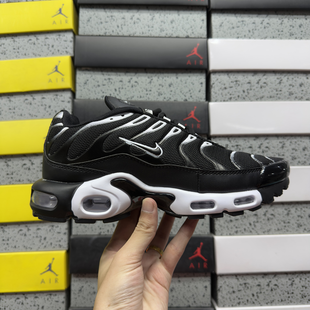 Nike Air Max Plus - Image 3