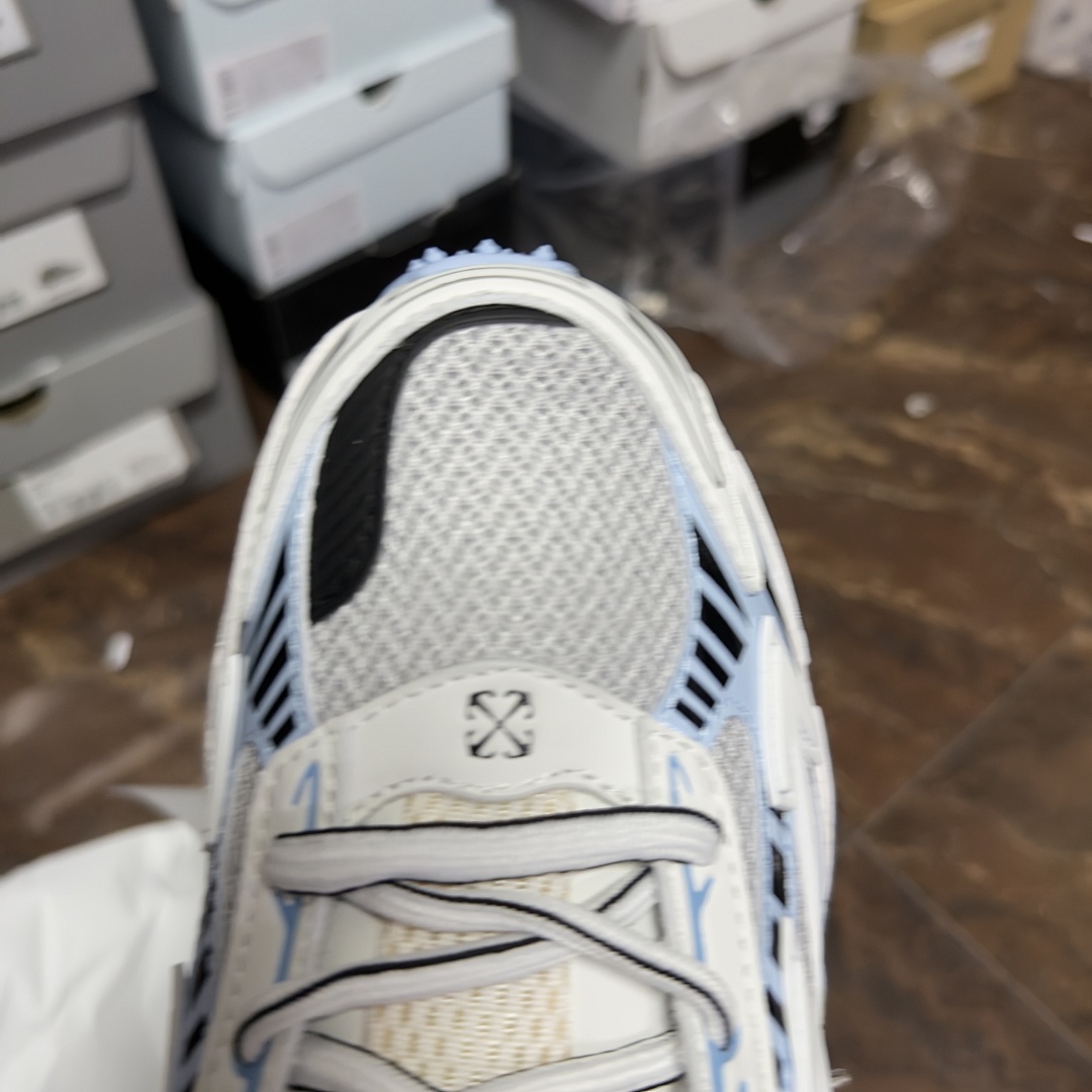 Off-White Be Right Back - Image 7