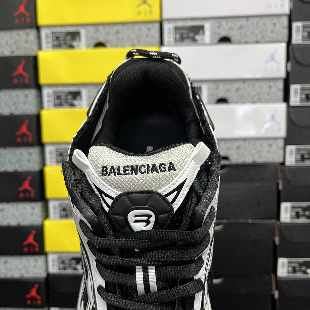 Balenciaga Runner/7.5 - Image 55