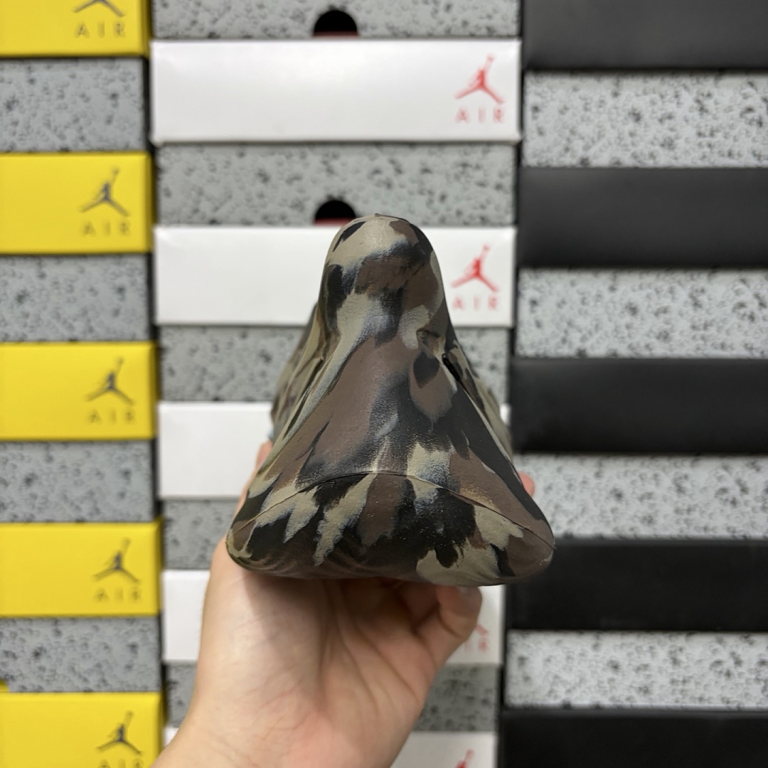 Adidas Yeezy Foam RNR MX Cinder Clogs - Image 6