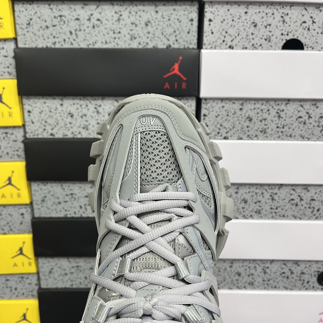 Balenciaga Track - Image 6