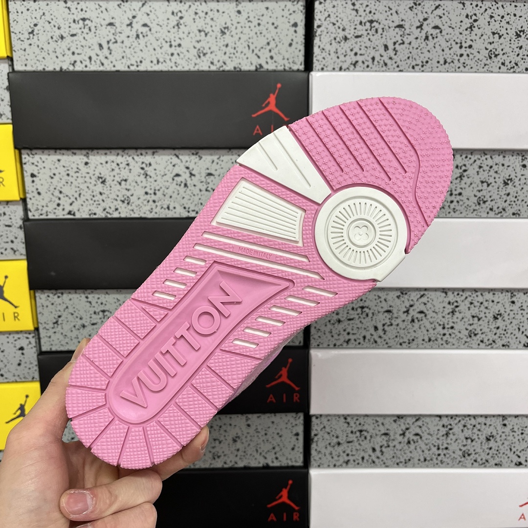 Louis Vuitton Trainer 1-11 - Image 6