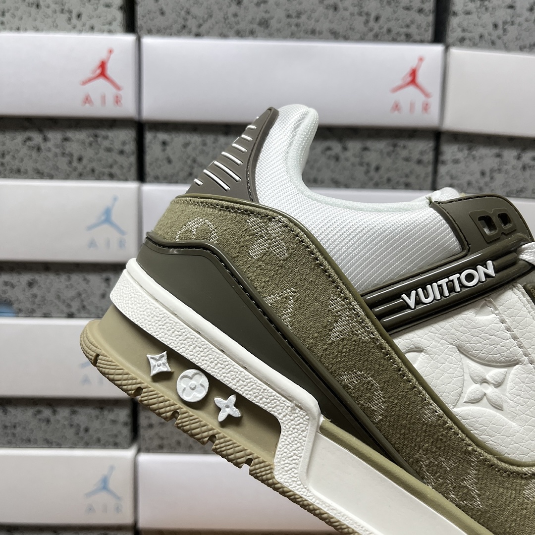 Louis Vuitton Trainer (OLIVE GREEN White) - Image 6