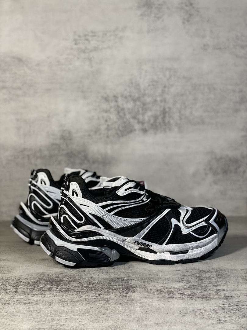 Balenciaga Runner 2.0 - Image 15