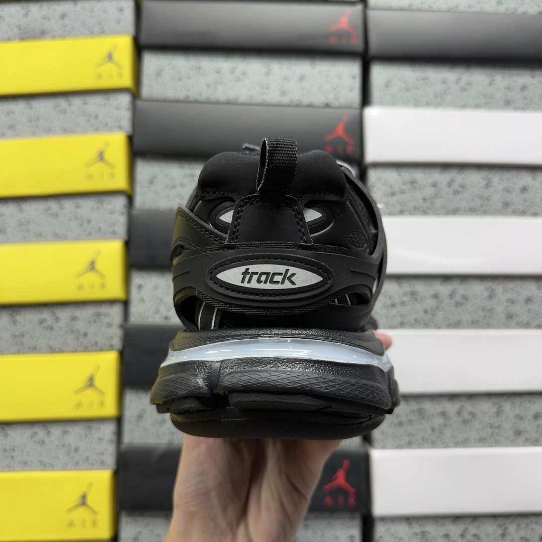 Balenciaga BLCG Track LED 3.0 (Black) - Image 7