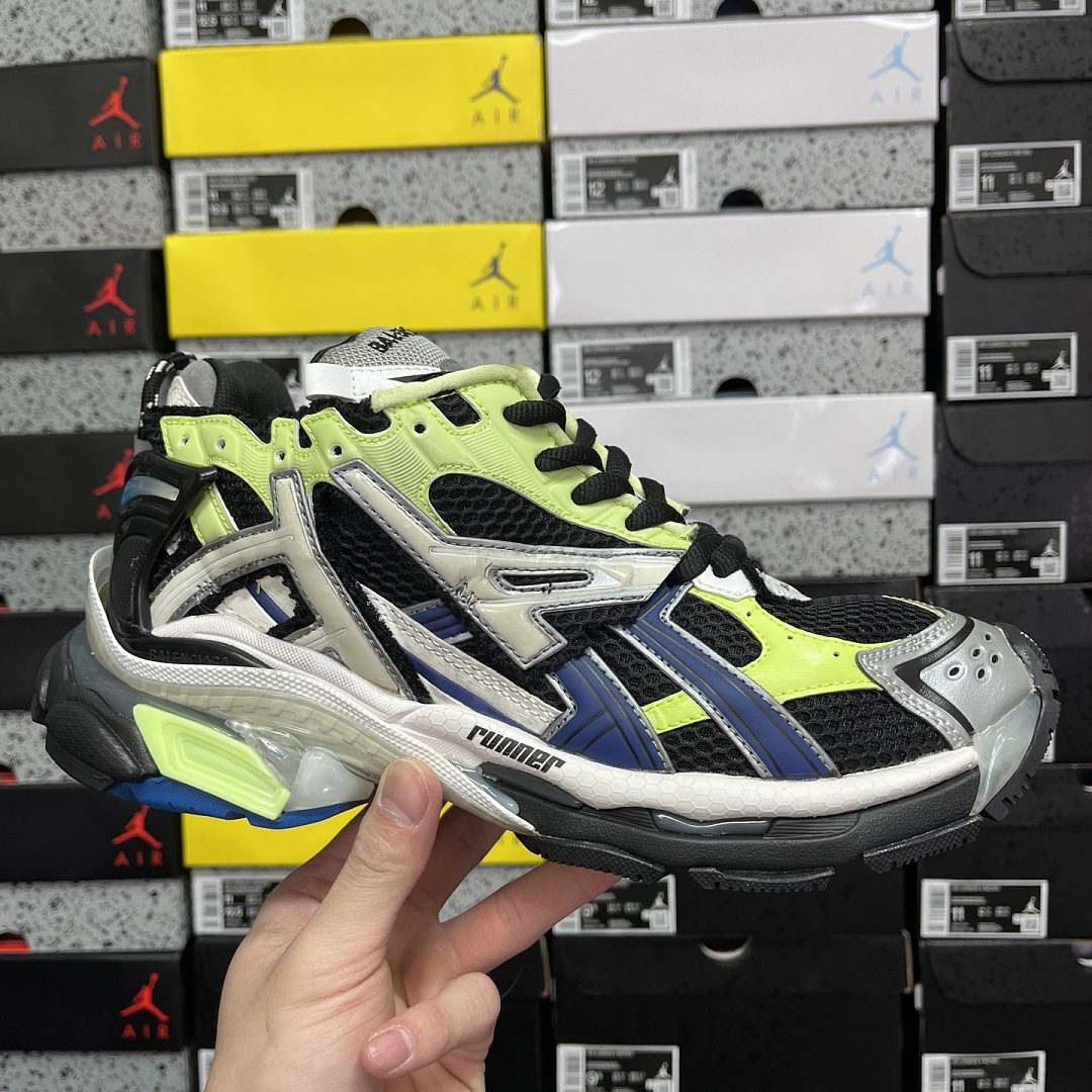 Balenciaga BLCG Runner 7.0 - Image 3