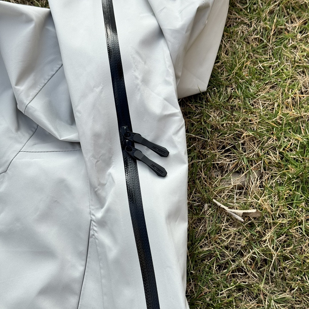 Arc'teryx Alpha Sv Jacket 6 Ivory Gen - Image 26