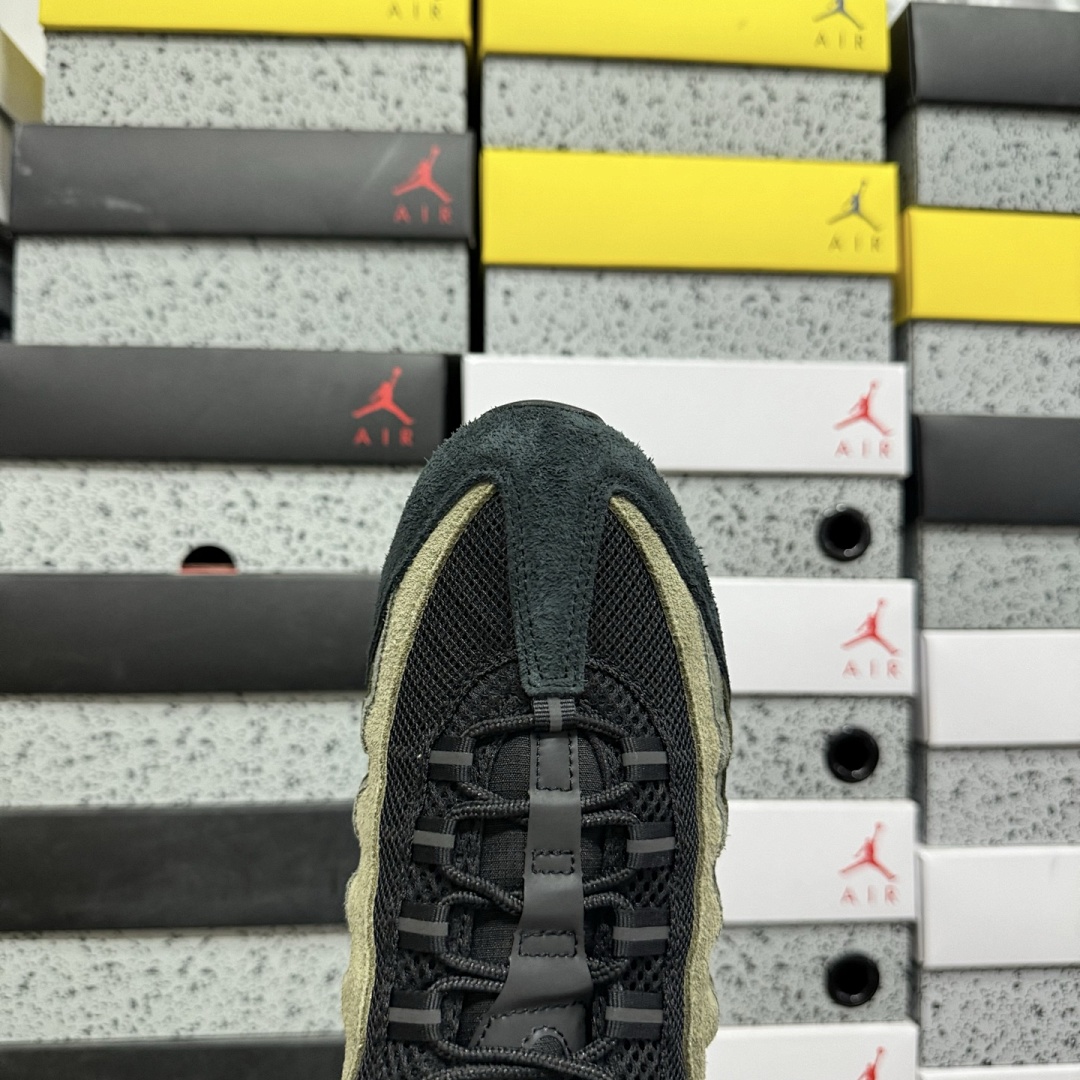 Nike Air Max 95 SP Undefeated Geo La Brea Medium Olive UND (Military Green) - Image 9