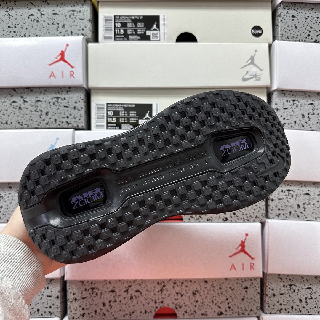Nike Vomero Premium HQ2050-510 - Image 10
