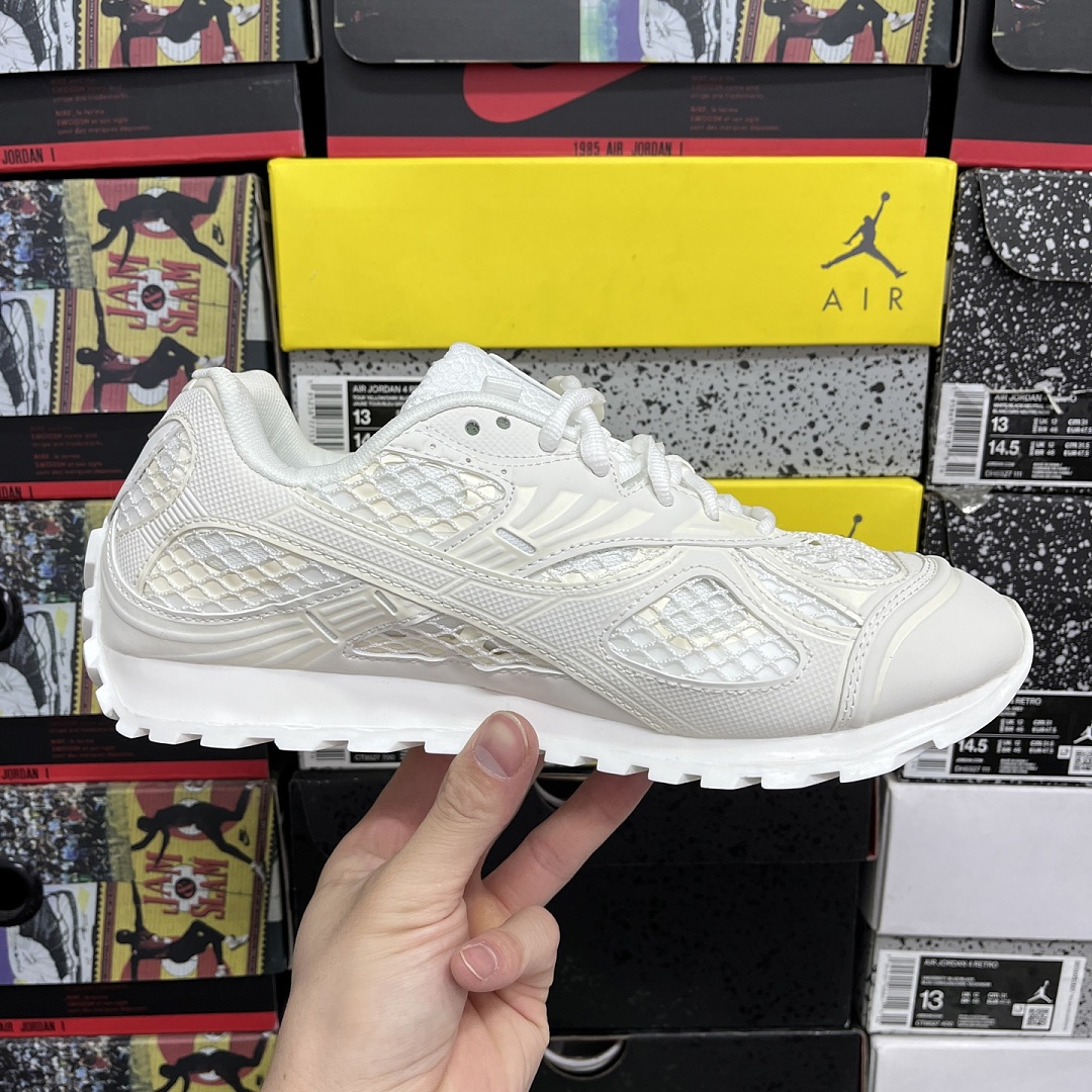 Bottega Veneta Orbit Surf Vapor 40 9013 (Triple White) - Image 9