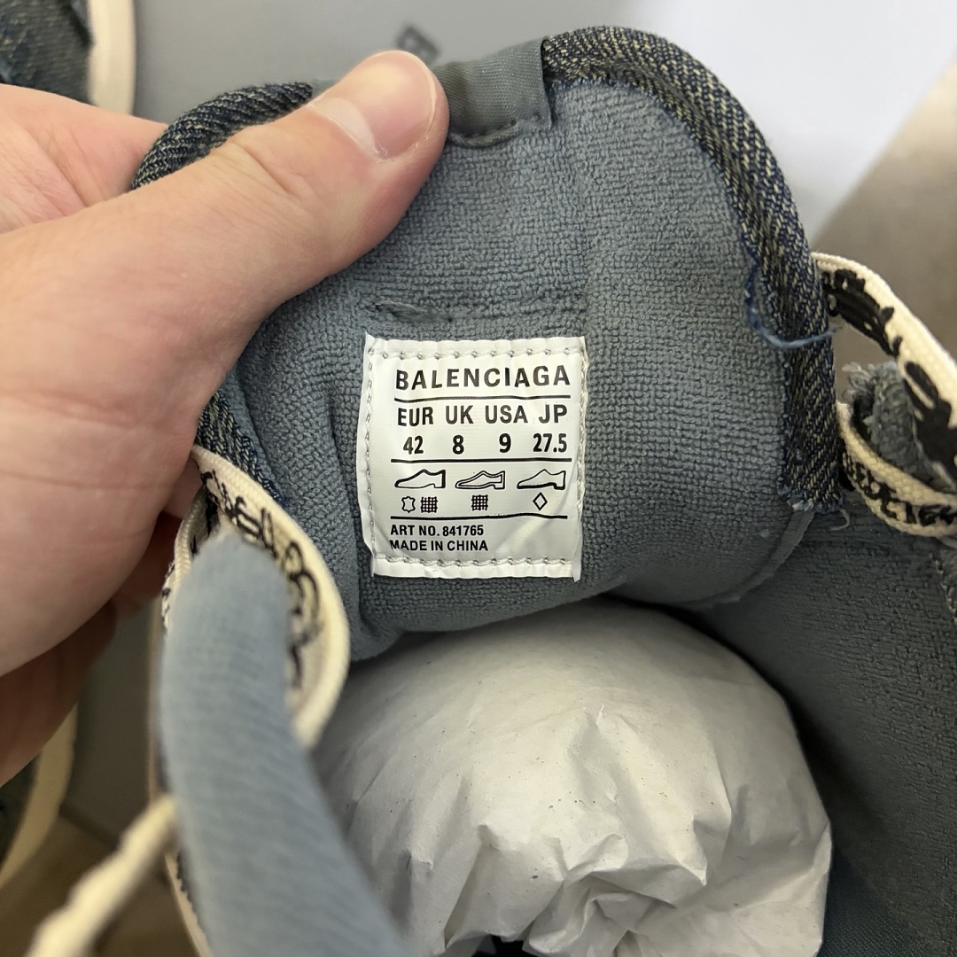 Balenciaga Hamptons Sneakers 18 - Image 2