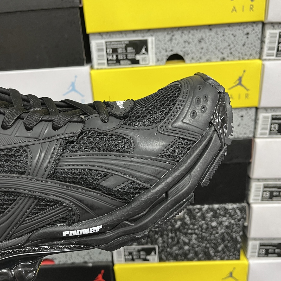 Balenciaga BLCG Runner 7.5 - Image 2
