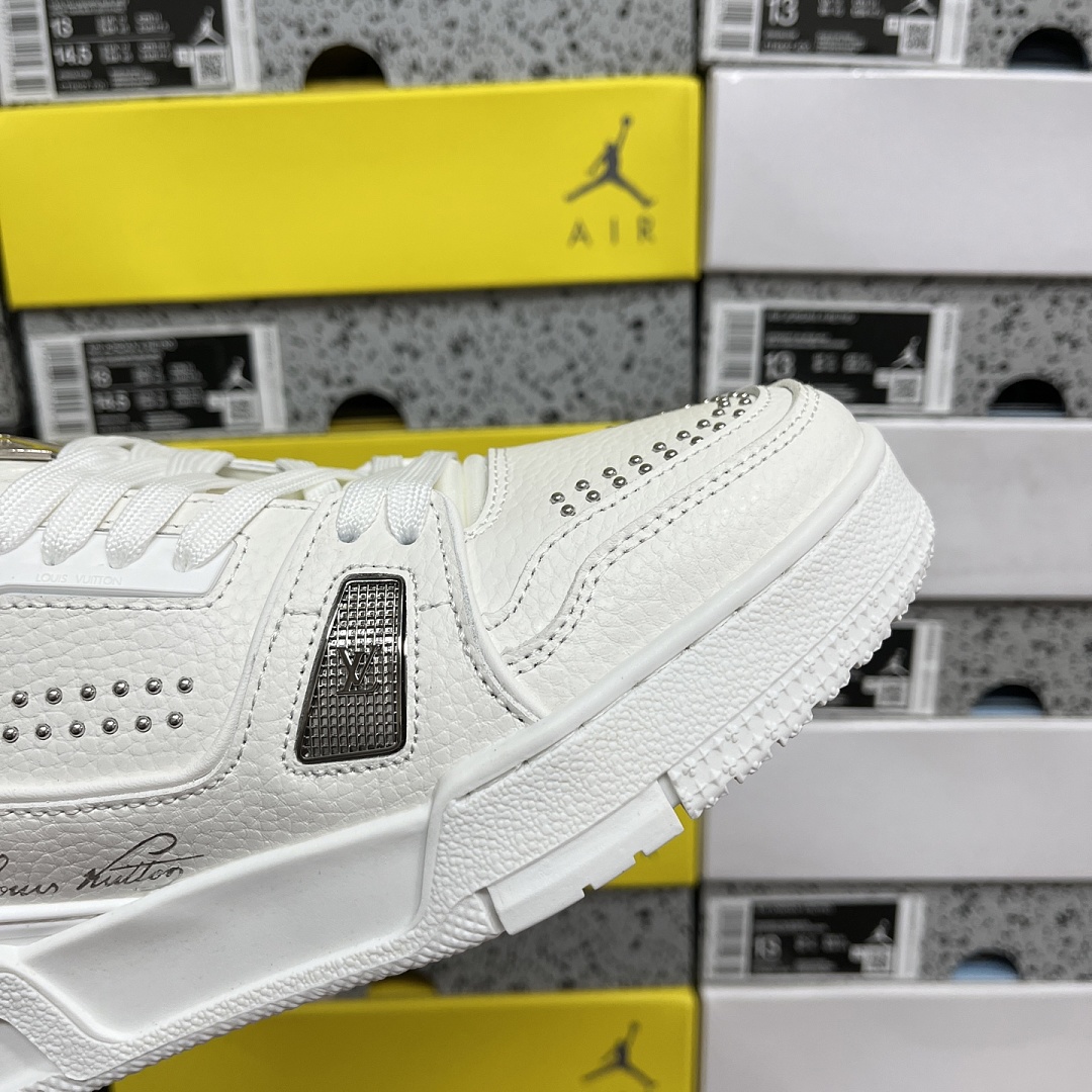 Louis Vuitton Trainer V2-01 - Image 2