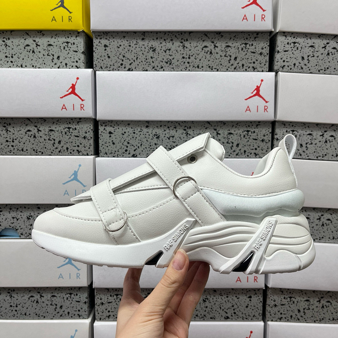 On Running Raf Simons Antei Low Top - Image 4