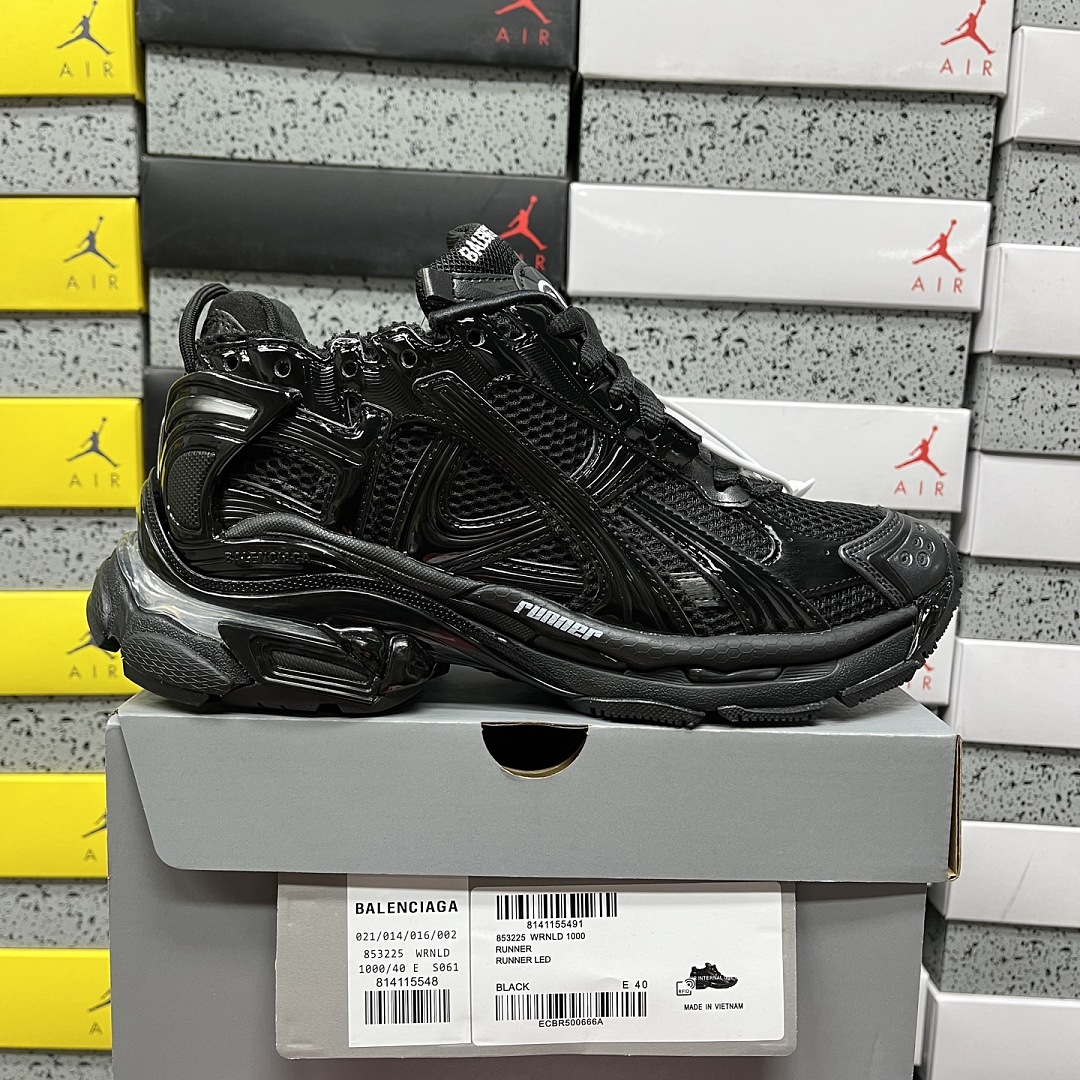 Balenciaga Runner LED Black 7.5