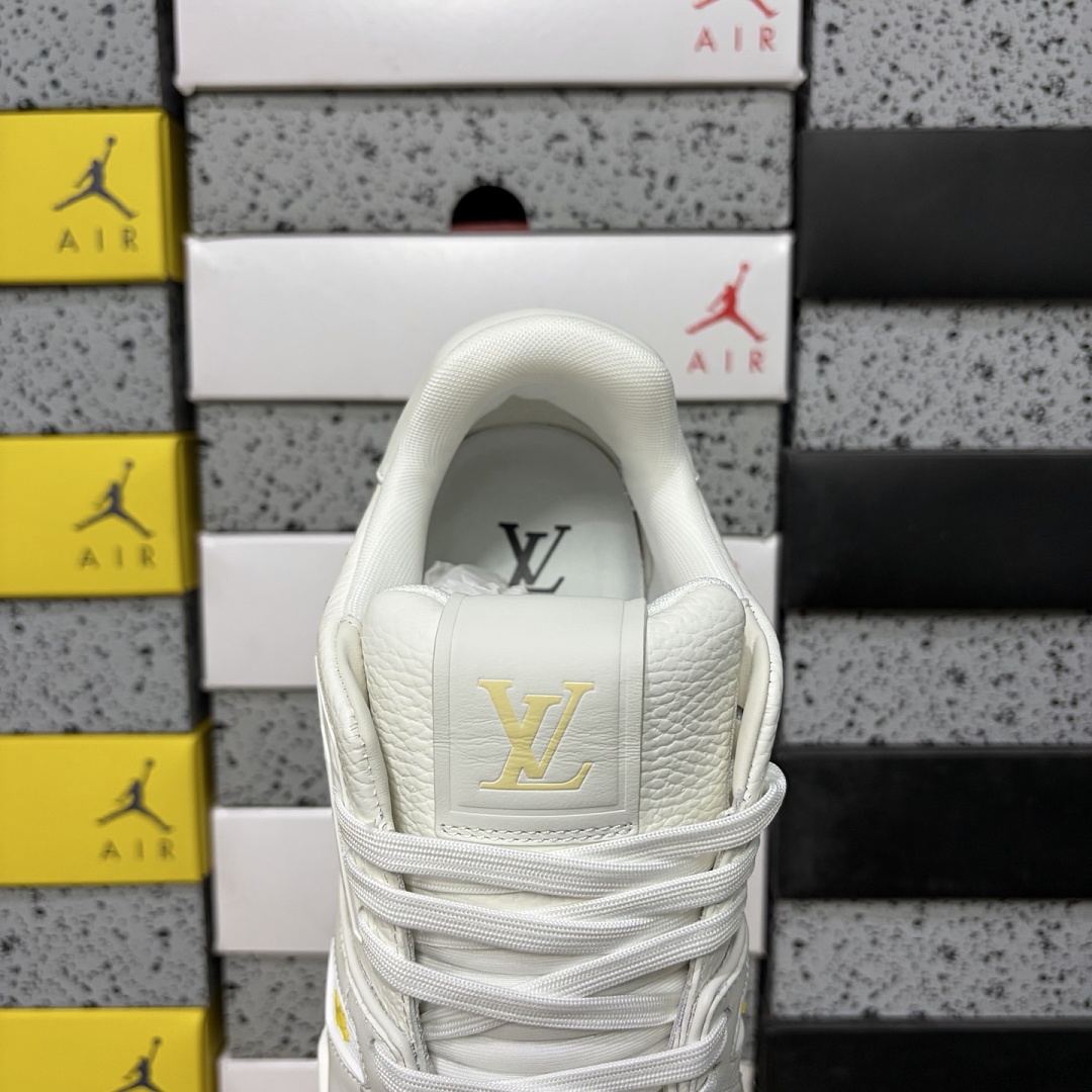 Louis Vuitton Trainer - Image 6