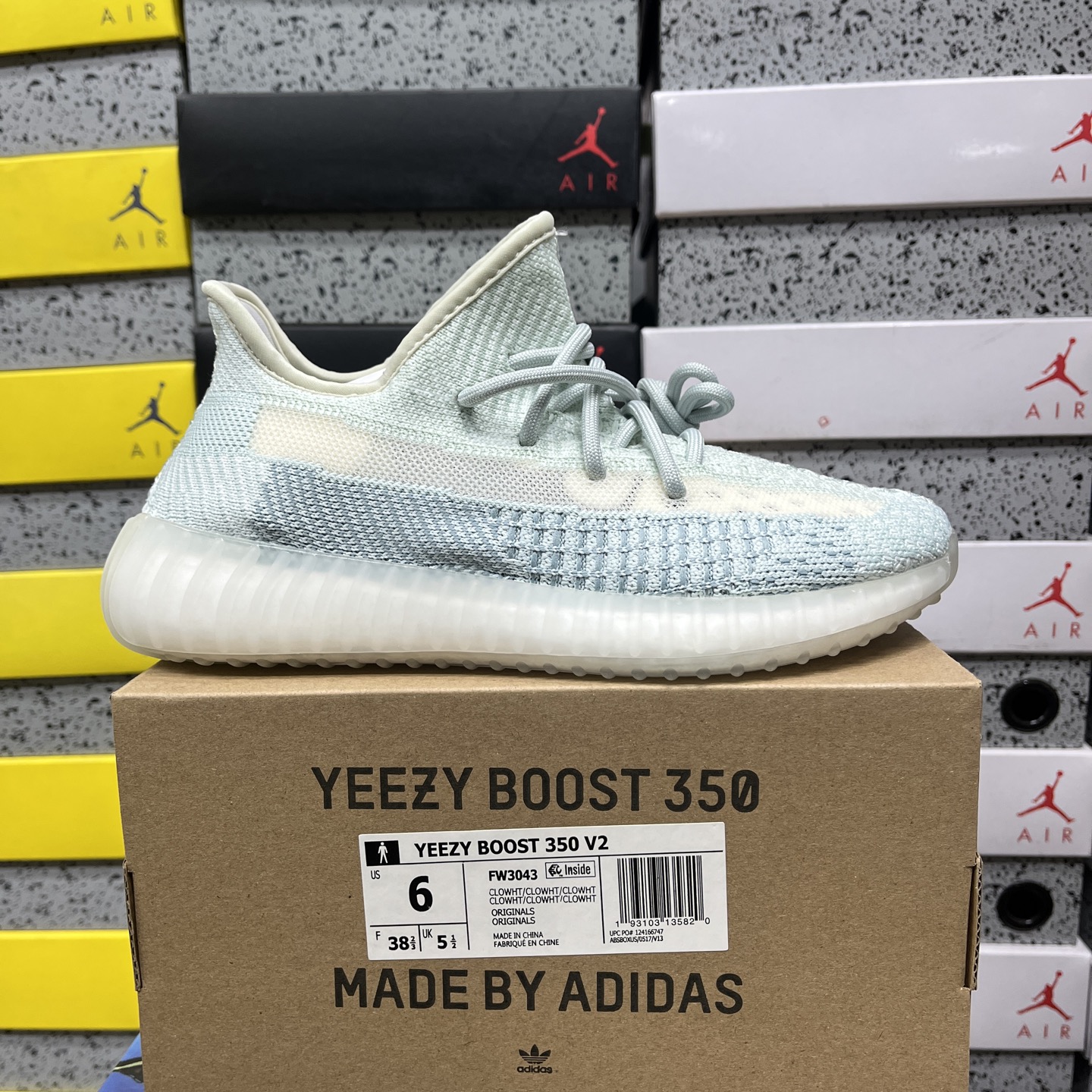 Adidas Yeezy Boost 350 V2 - Image 11