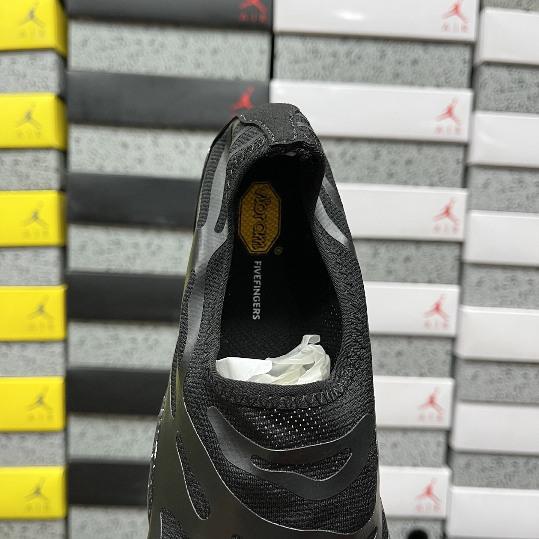 Suicoke Finger Chukka Boot - Image 10