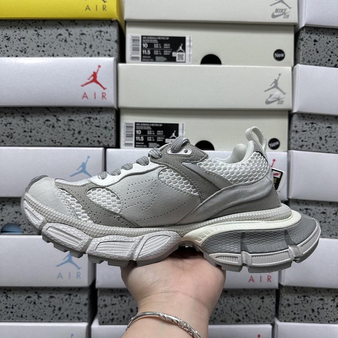 Balenciaga 3XL Sneakers - Image 11