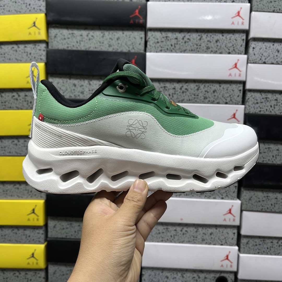 On Running Cloudtilt 2 LOEWE (Green White) - Image 5