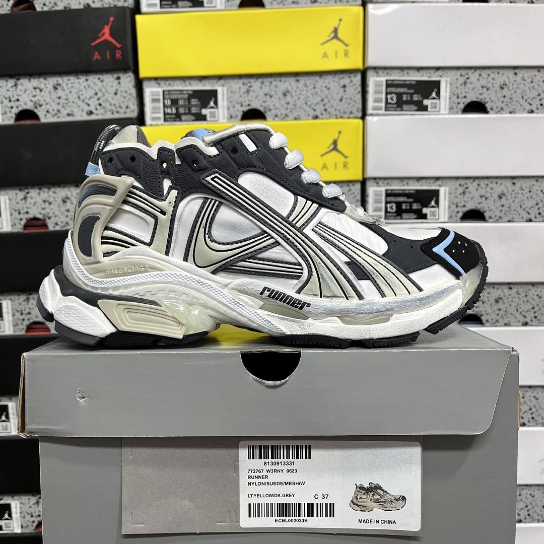 Balenciaga BLCG Runner 7.5