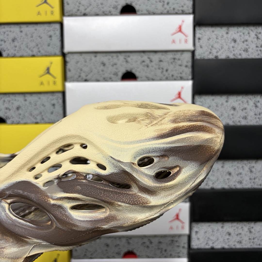Adidas Yeezy Foam RNNR MX Cream Clay Clogs Oil Painting - Image 6