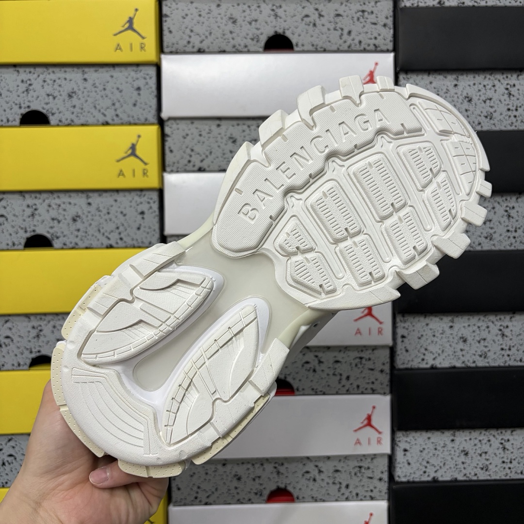 Balenciaga BLCG Track 3.0 - Image 7