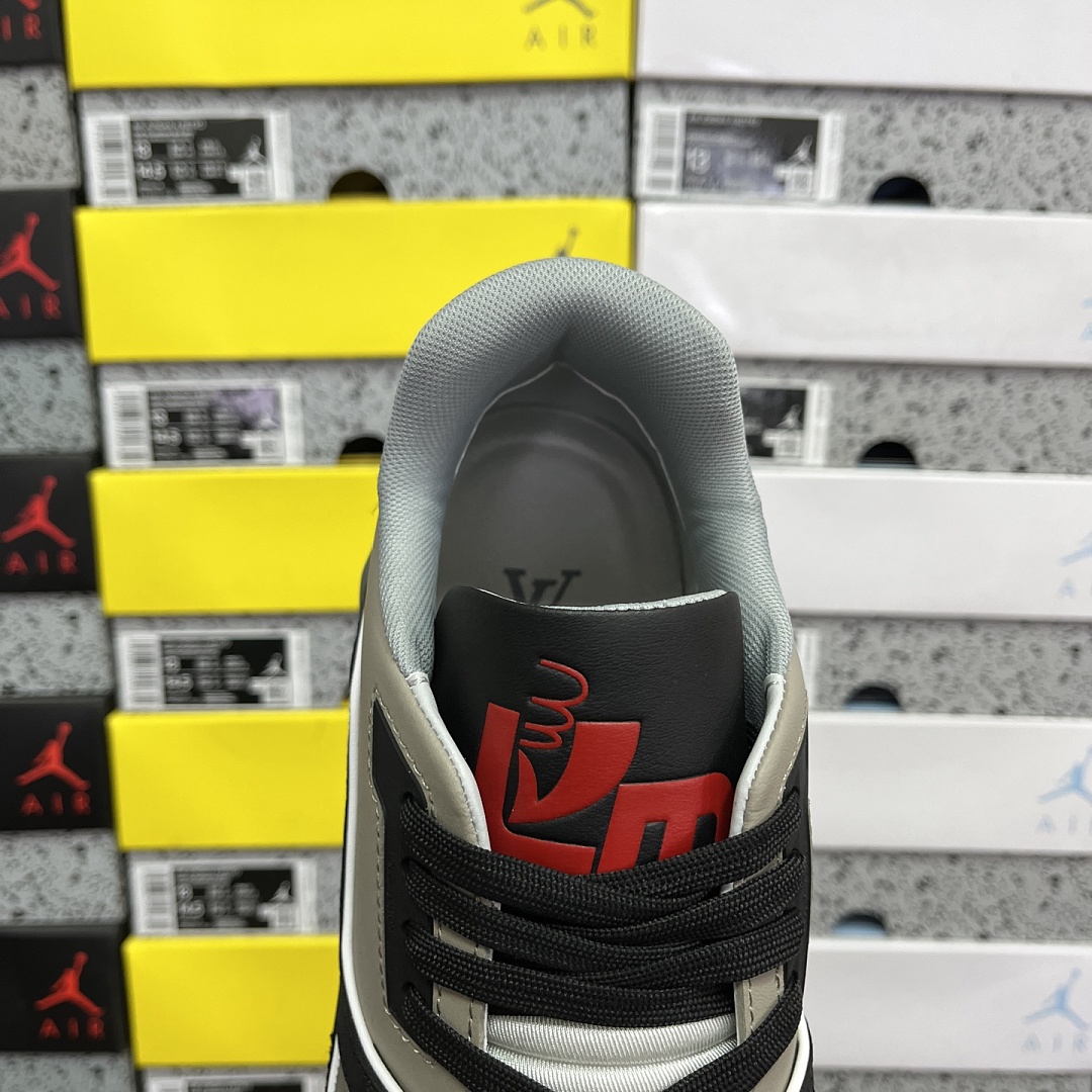 Louis Vuitton Trainer V2-04 - Image 4