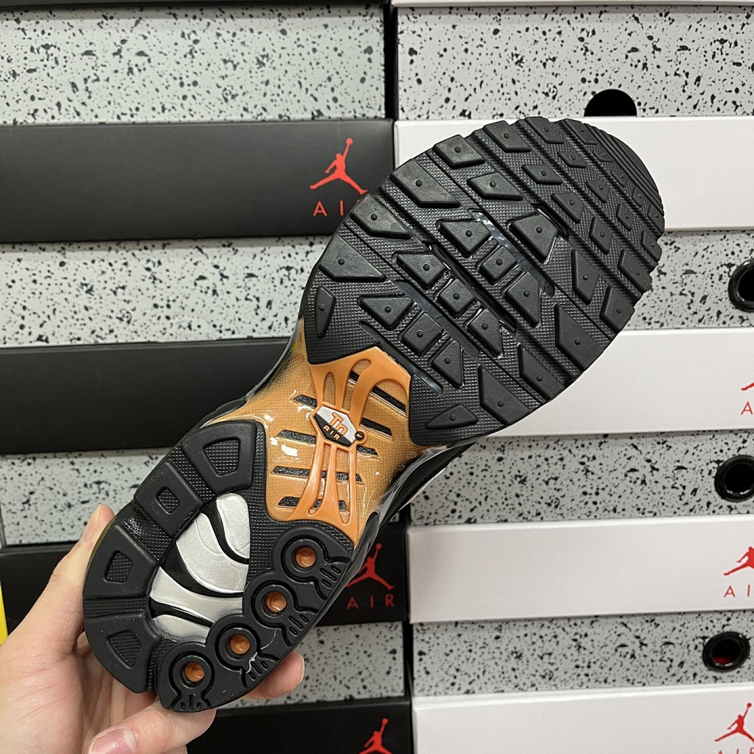 Nike Air Max Plus Dark Obsidian Monarch - Image 4