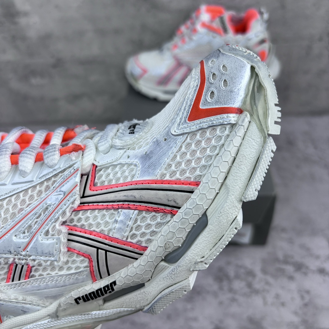 Balenciaga Runner - Image 19