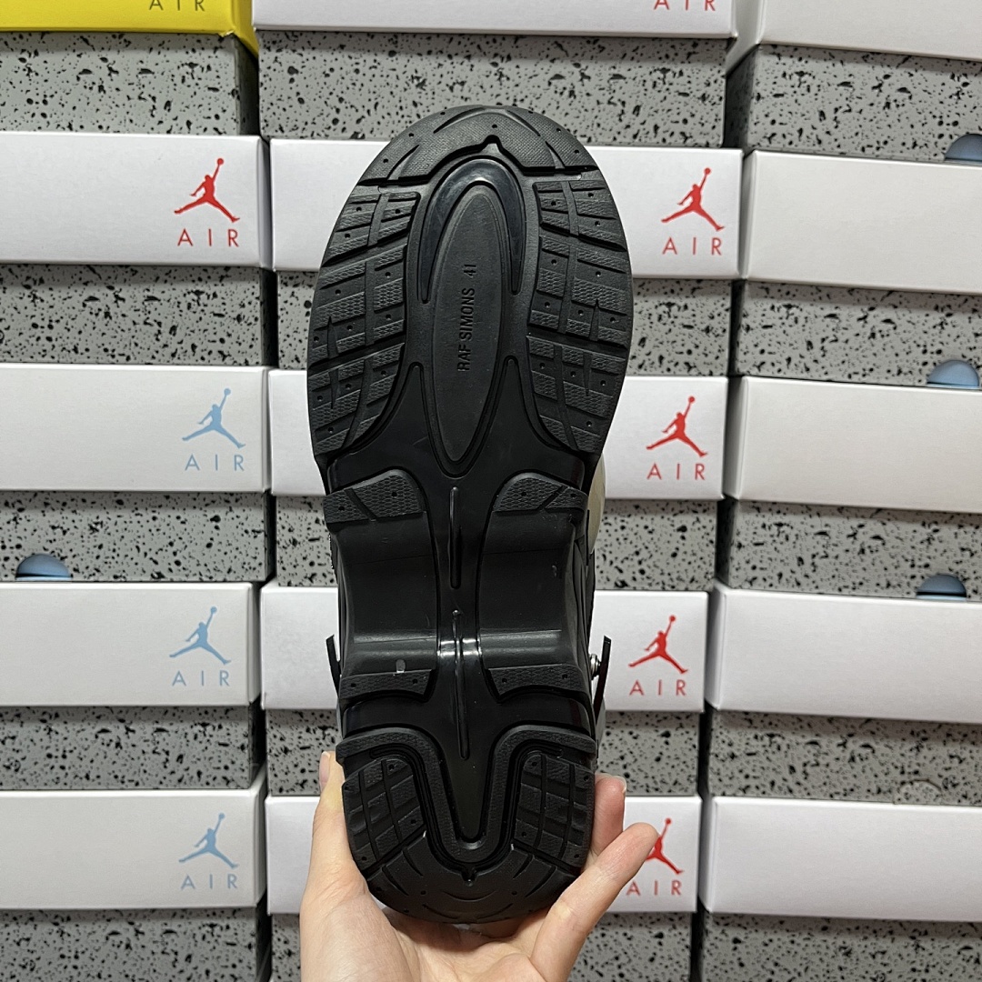 On Running Raf Simons Cylon-21 - Image 4