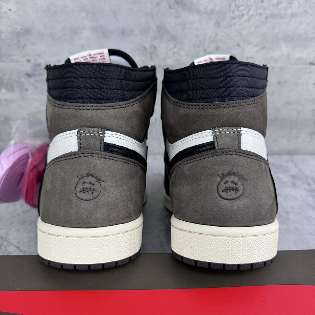 Chanel Jordan 1 Retro High OG SP Travis Scott (Mocha) - Image 3