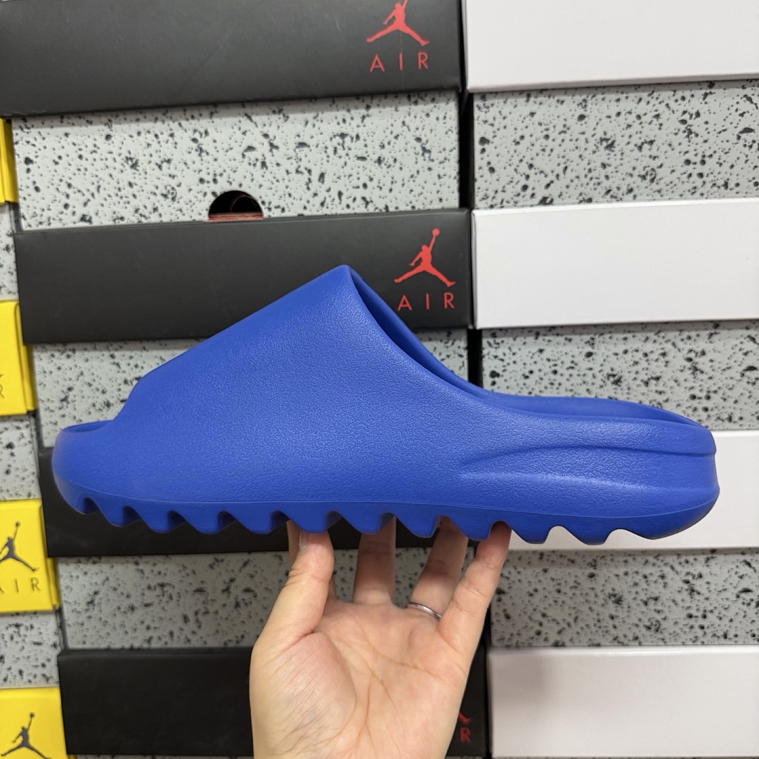 Adidas Slide/Foam Runner - Image 40