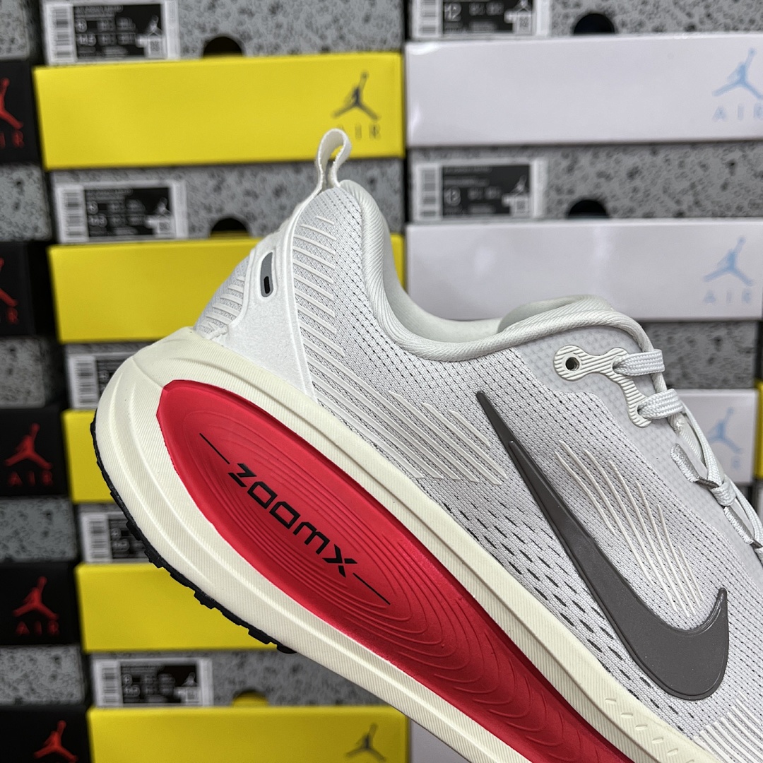 Nike Zoom Vomero - Image 8