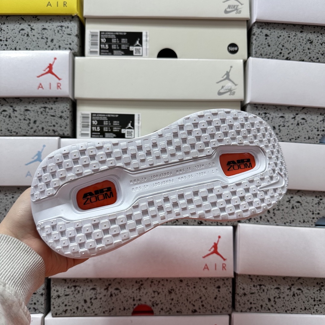 Nike Vomero Premium HQ2050-631 - Image 7