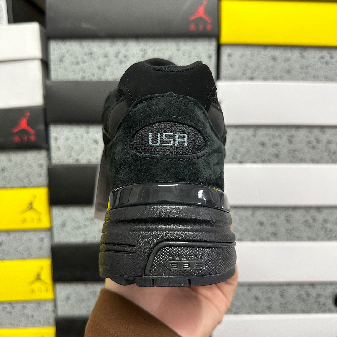 New Balance 992 (Triple Black) - Image 3