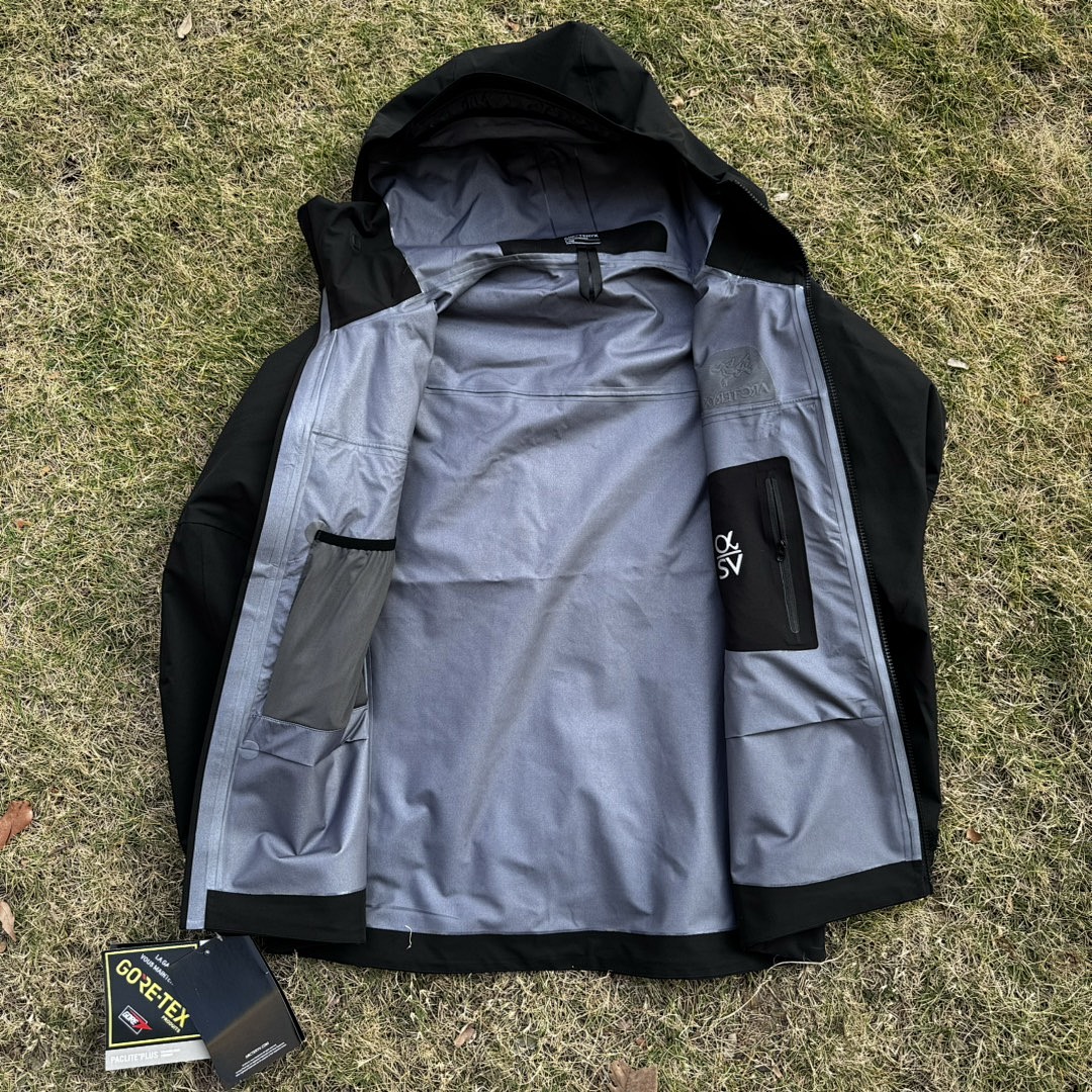 Arc'teryx Alpha Jacket 7 Gen (Black SV) - Image 14