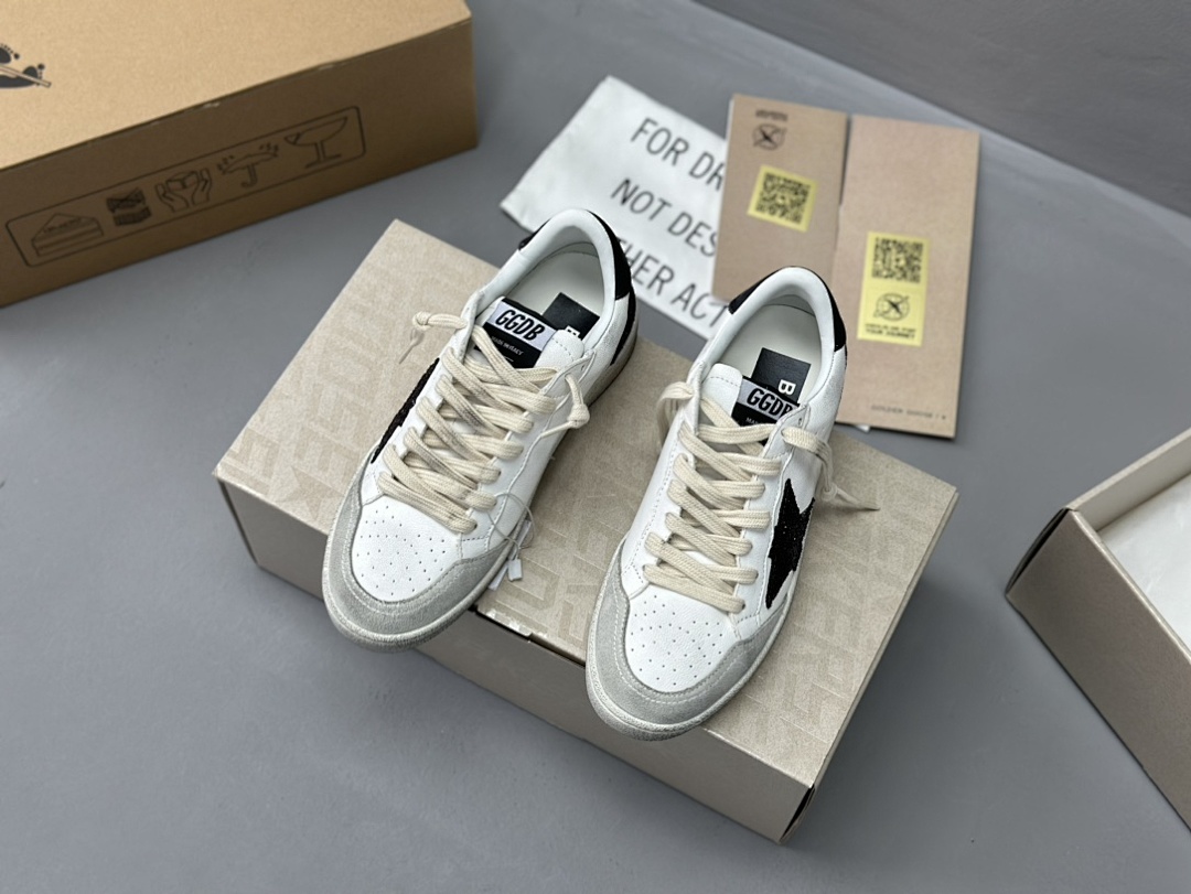 Golden Goose Deluxe Brand Sequin Black Star - Image 4