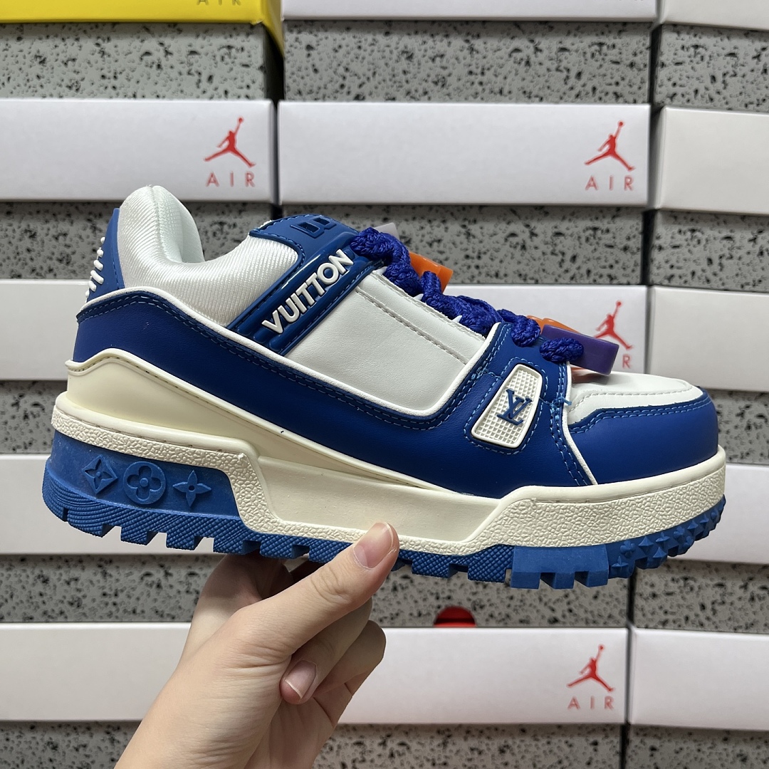 Louis Vuitton Trainer Maxi (Light Blue) - Image 3