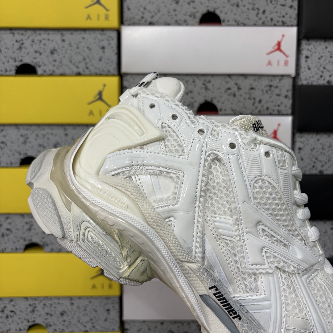 Balenciaga BLCG Runner 7.0 - Image 3