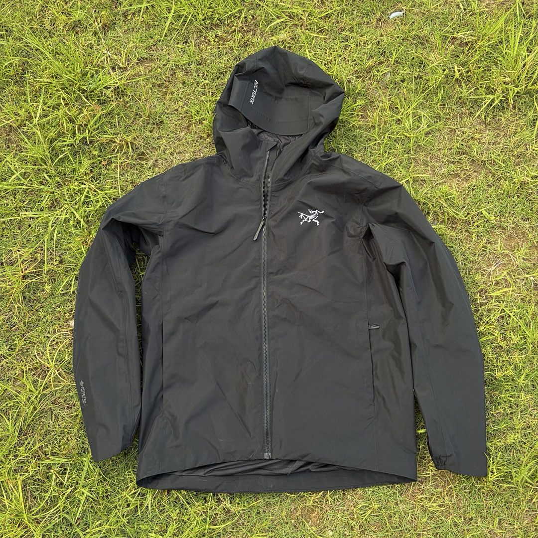 Arc'teryx Solano Hoodie Shell Jacket Black Hooded Windbreaker (Silver)