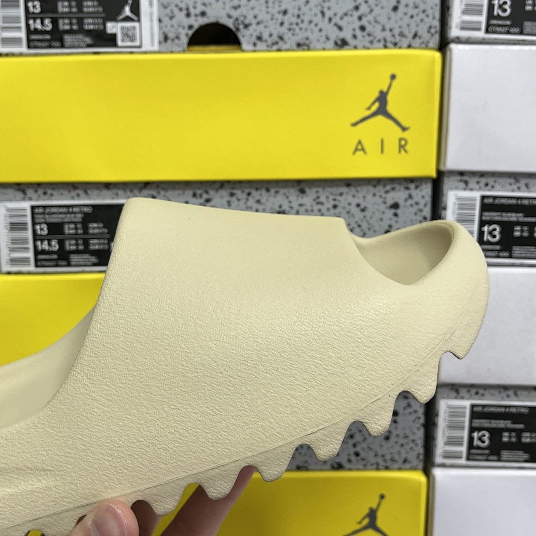 Adidas Kanye West X Yeezy Slide "Resin" - Image 8