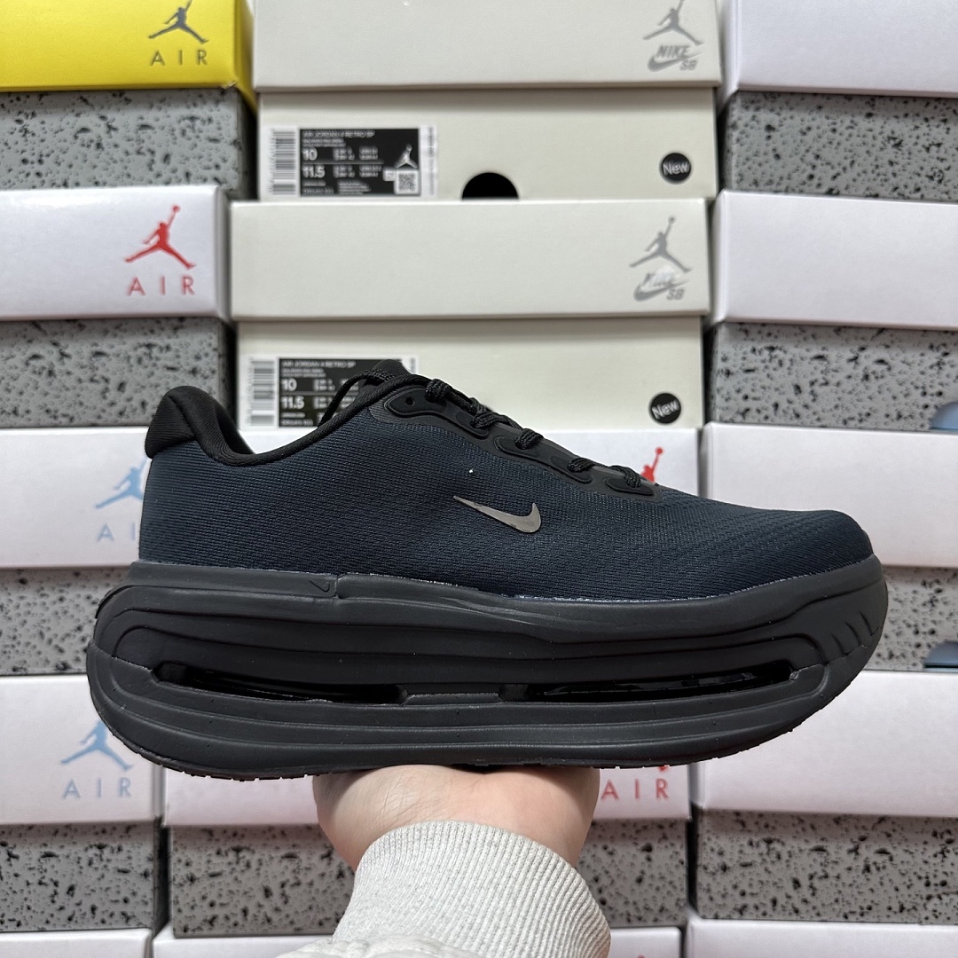 Nike Vomero Premium SP Black Mini Chrome Swoosh IQ0627-001 - Image 3