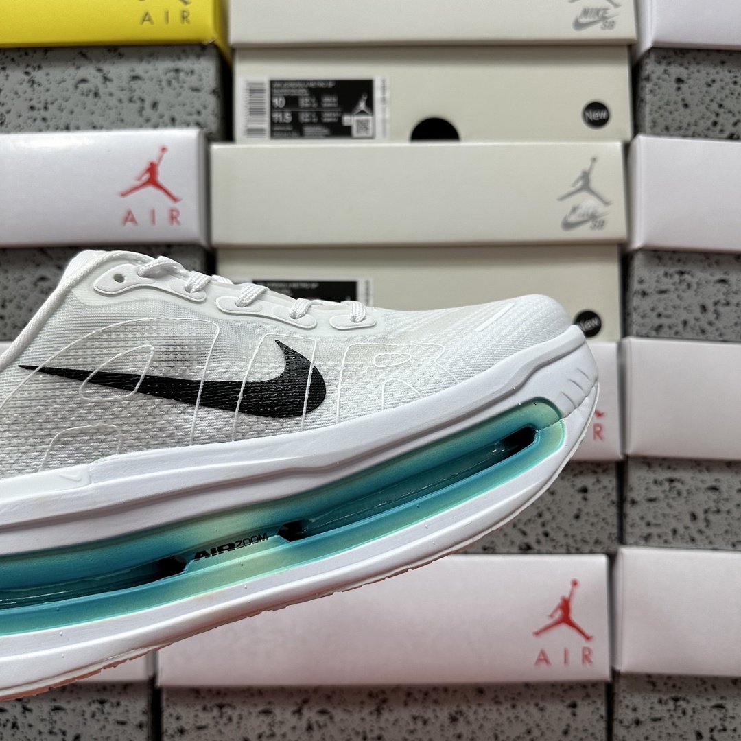 Nike Vomero Premium HQ2050-836 - Image 5