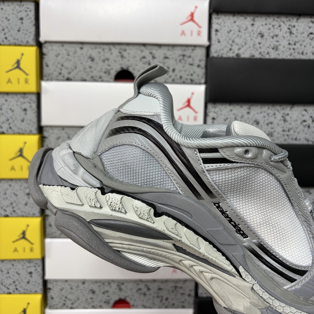 Balenciaga Triple S 2 - Image 3