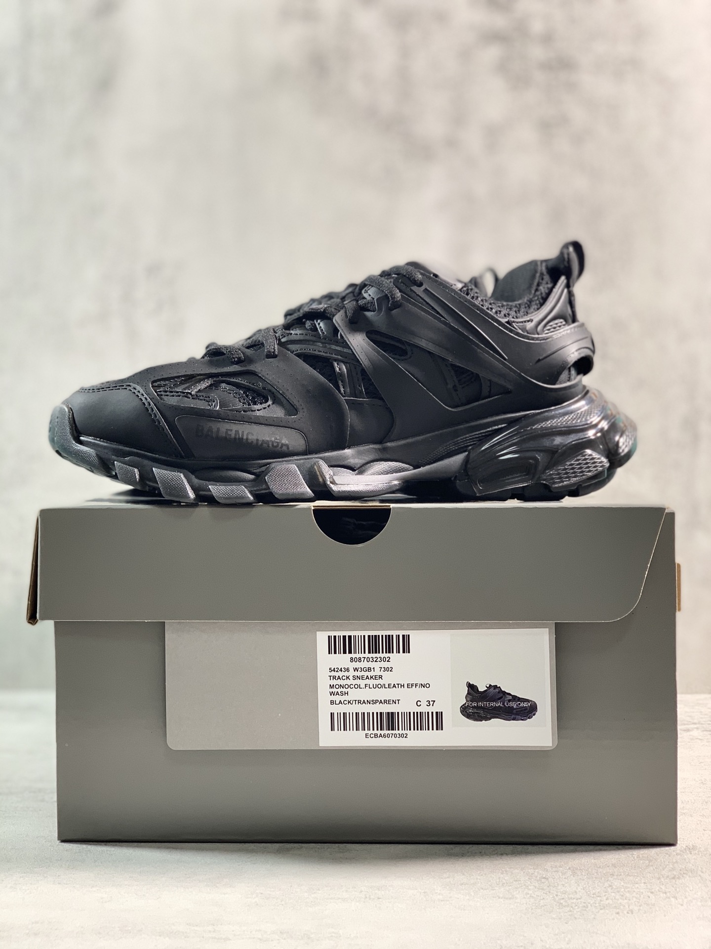 Balenciaga BLCG Track 3.0 - Image 10